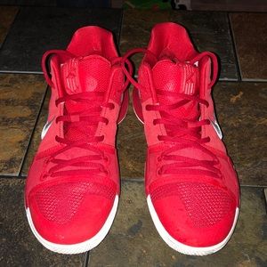 Nike Kyrie 3’s